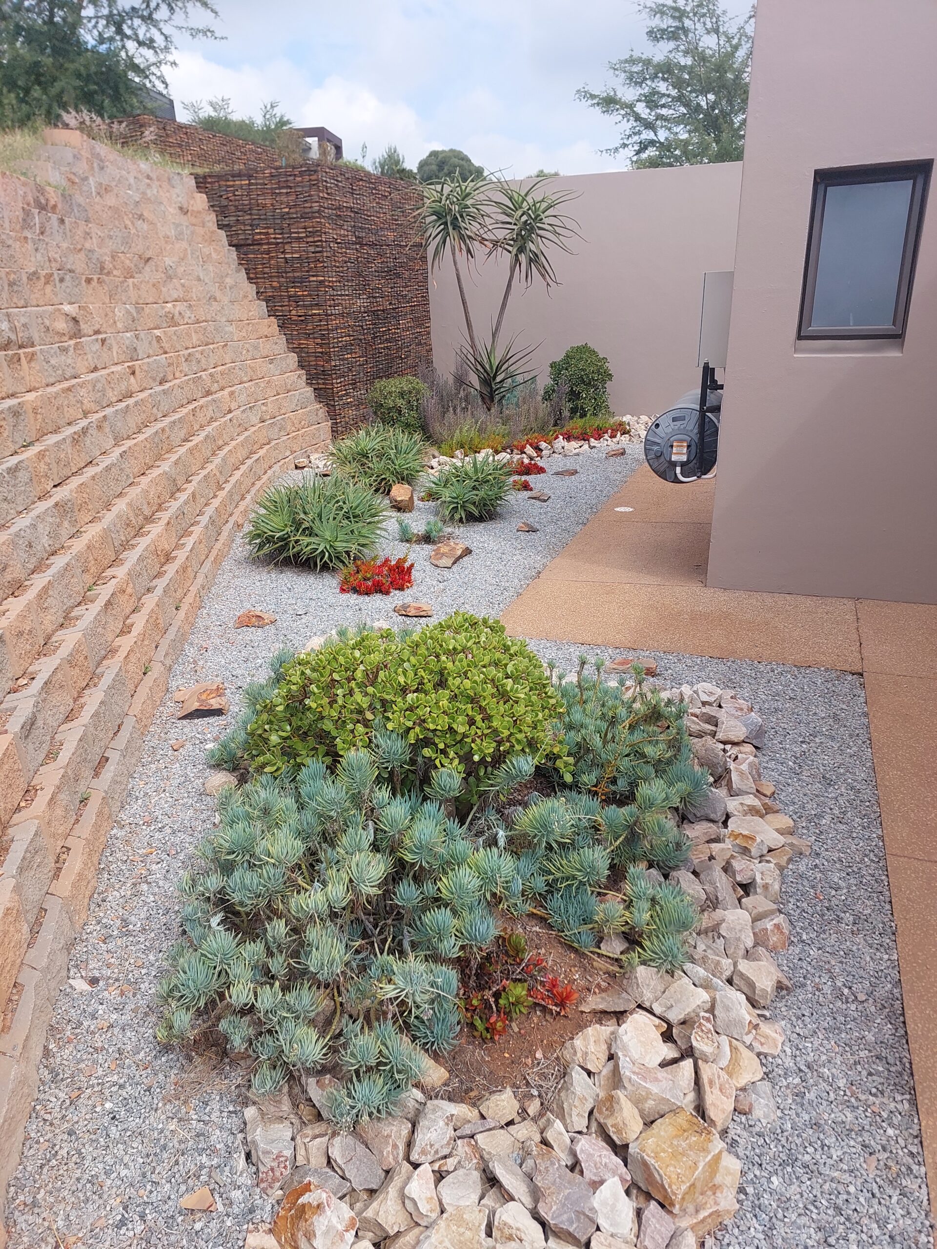 Hard Dry landscaping (1)