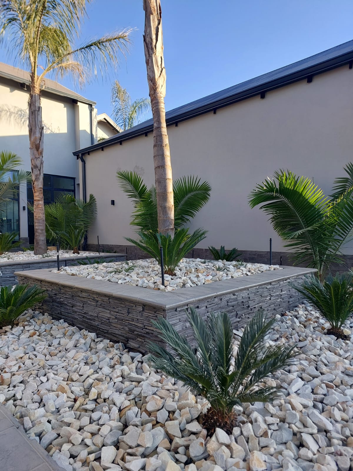 flower-bed-landscaping-centurion